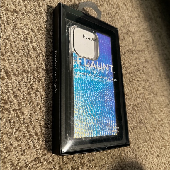 🦄Iridescent iPhone 15 Pro Square Flaunt Case🦄 - Picture 5 of 7